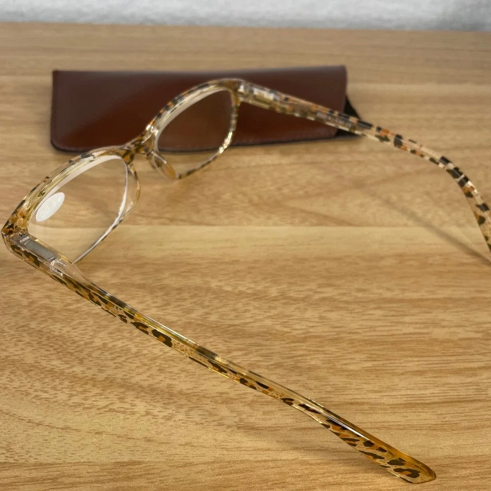 Lot of 4 Reading Glasses +4.00 Strength Tortoise Leopard Print with Soft Cases